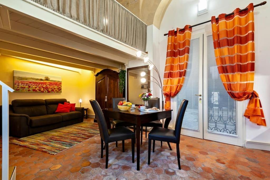 Casa Vacanze De Mari Lecce Exterior photo